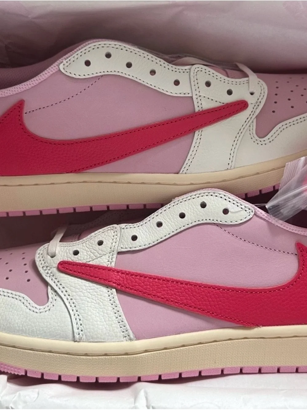 NIKE TRAVIS SCOTT Tropical Pink  SIZE 13.